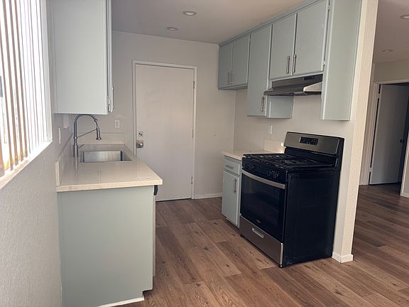 4th image of 430 Linden Dr APT 4