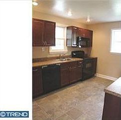 5th image of 2400 McKinley Ave