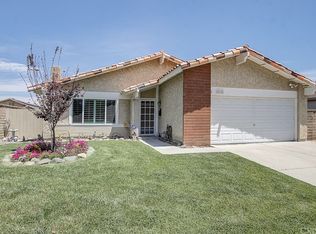 25320 Via Oriol, Santa Clarita, CA 91355