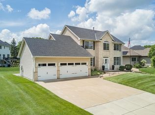 9451 Kirkwood Way N, Maple Grove, MN 55369