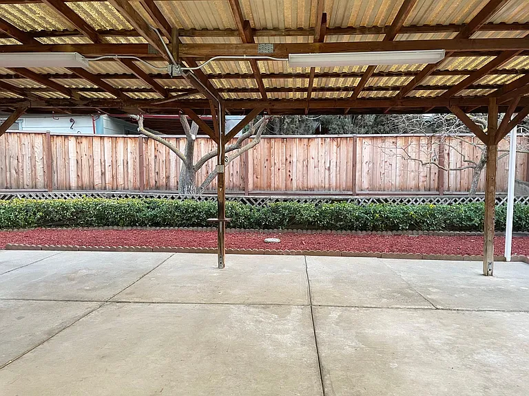 2910 Stevens Ln — Photo 22
