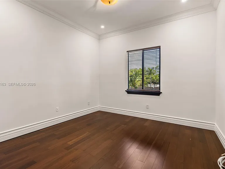 5838 SW 50th St — Photo 31
