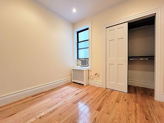 5th image of 533 3rd Ave APT 4D