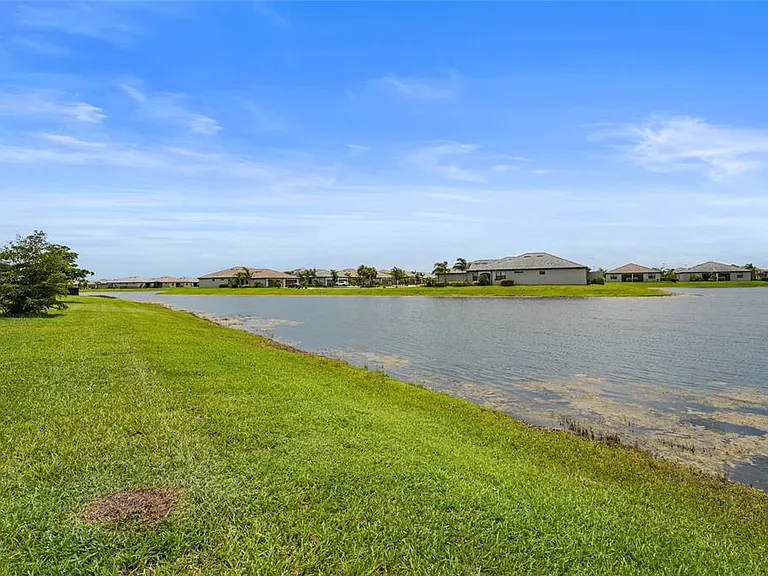 15522 Islandwalk Ave — Photo 45