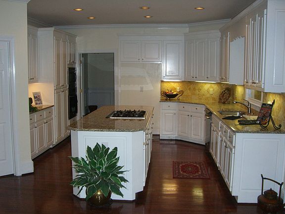 Awesome new granite kitchen