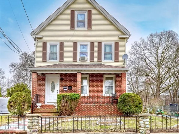 72 Rockland St, West Roxbury, MA 02132