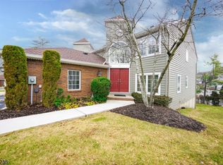 17 Fells Manor Rd #17, Caldwell, NJ 07006