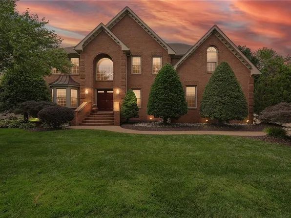 1500 Mirassou Ln, Virginia Beach, VA 23454