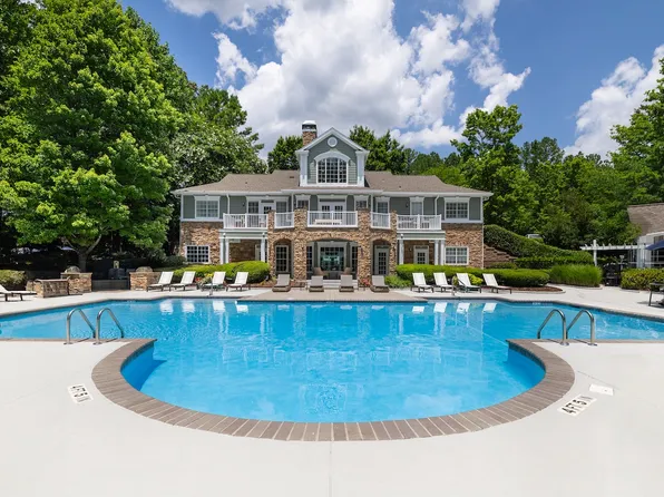 Hawthorne at Lake Heather