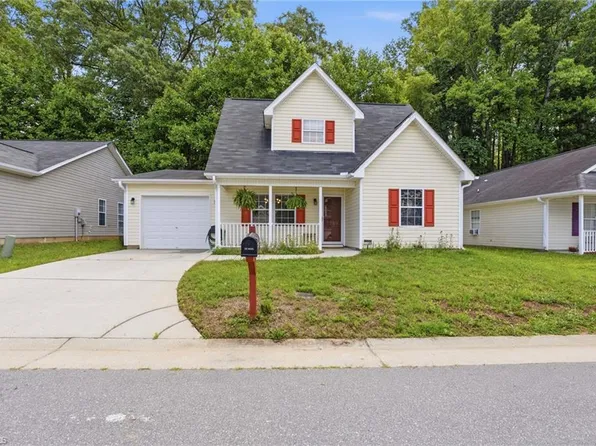 3389 Tinley Park Dr, Winston Salem, NC 27107