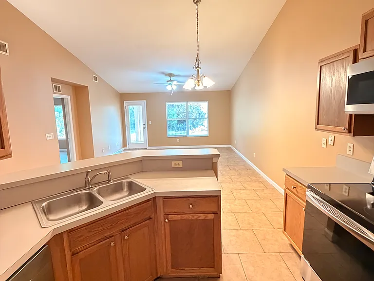 24 Ryall Ln #A — Photo 5