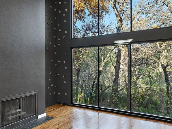 2090 SE Browns Woods Rdg, West Des Moines, IA 50265