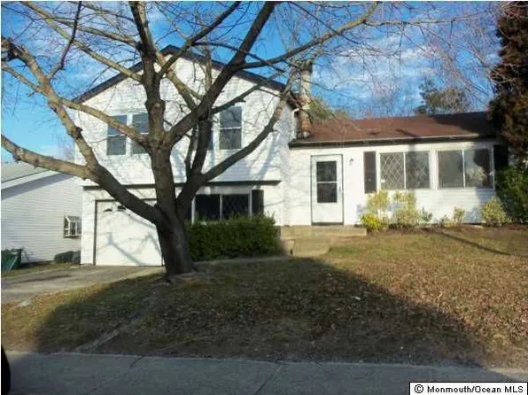 40 Schooner Ave, Barnegat, NJ 08005