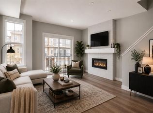 902 W Sage Hill Grv NW, Calgary, AB T3R 2A2