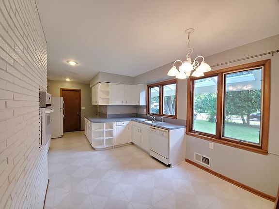 4th image of 15610 Gleason Lake Dr