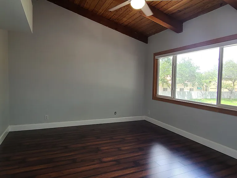 Upstairs room with walkin closet.