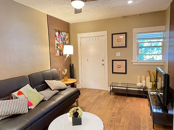 4th image of 6726 Leland Way