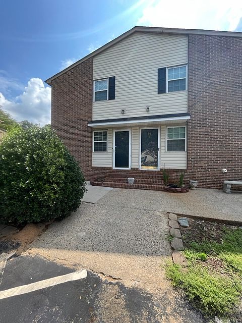 1st image of 102 Dehart Dr #27