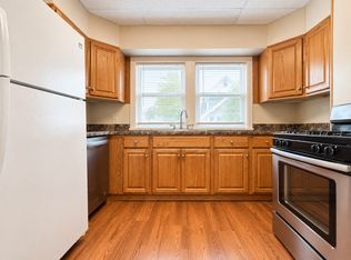 404 Massachusetts Ave APT 1R, Arlington, MA 02474
