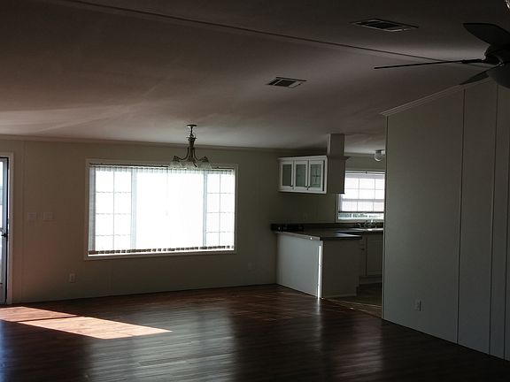 4th image of 308 Evandee Ct