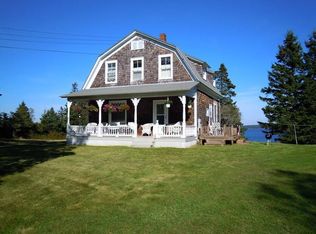 112 Atlantic Loop Rd, Swans Island, ME 04685