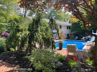 12 Ridge View Dr, New Paltz, NY 12561