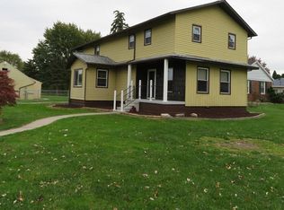 445 S Coy Rd, Oregon, OH 43616