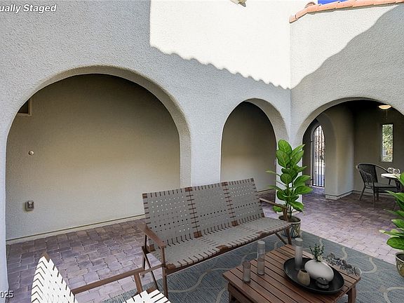 4th image of 12237 Olivetta Ct