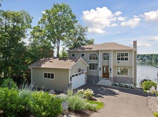 6001 Ridgewood Rd, Mound, MN 55364