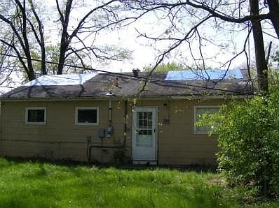 2nd image of 1074 Graystone Dr