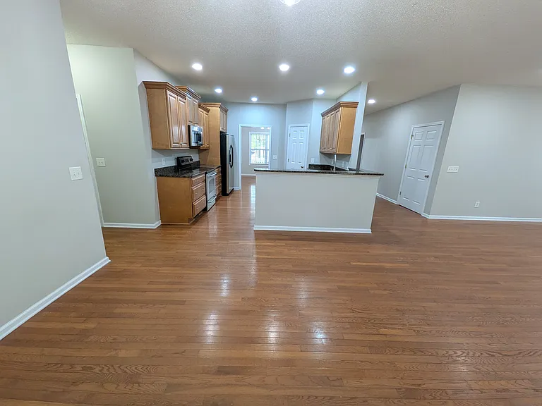 475 Crestview Rd — Photo 16