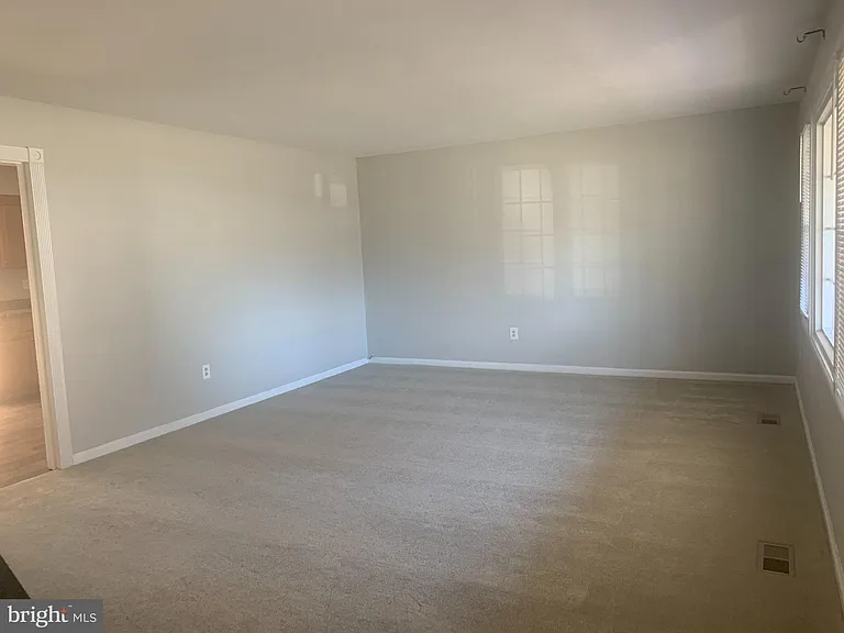 13217 Poplar Tree Rd — Photo 5