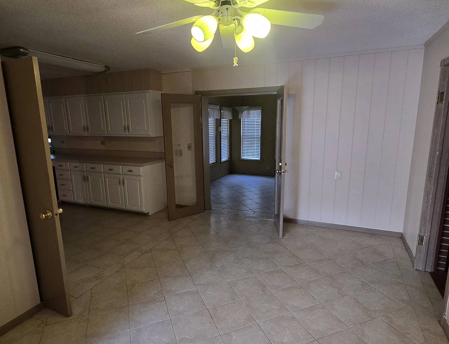 1641 Rayonier Road unit B - 1 — Photo 3