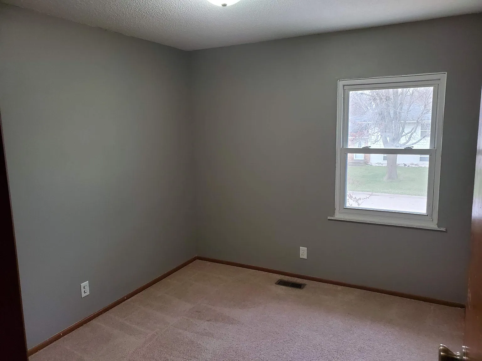3 bed, 2.5 bath, 1500 sqft, $1,999 — Photo 4