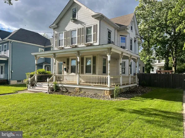 315 W Front St, Florence, NJ 08518