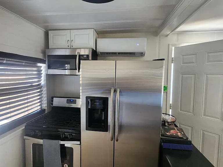 459 Field St — Photo 5