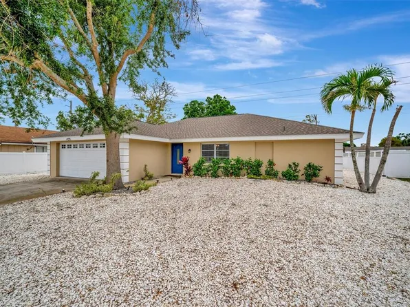 5307 1st Avenue Dr NW, Bradenton, FL 34209