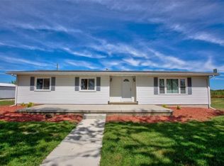 1763 Us Highway 40, Saint Elmo, IL 62458