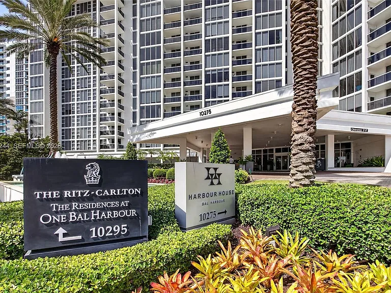 10275 Collins Ave #1521 — Photo 3