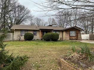 5731 Henderson Dr, Brownsburg, IN 46112