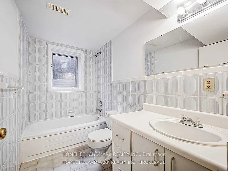 44 Frontenac Ave — Photo 36