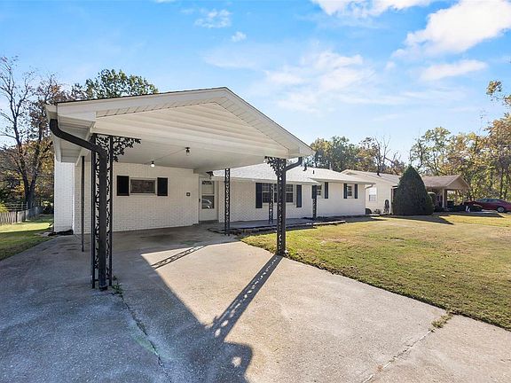 2nd image of 2126 Sherwood Dr