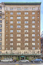 562 West End Avenue in Upper West Side