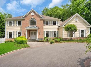 9 Kaintuck Ln, Locust Valley, NY 11560