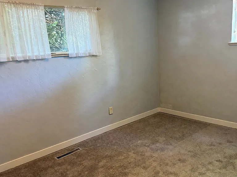 820 S Summit View Dr — Photo 2