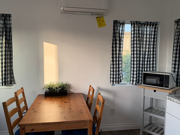 3rd image of 276 G St #276
