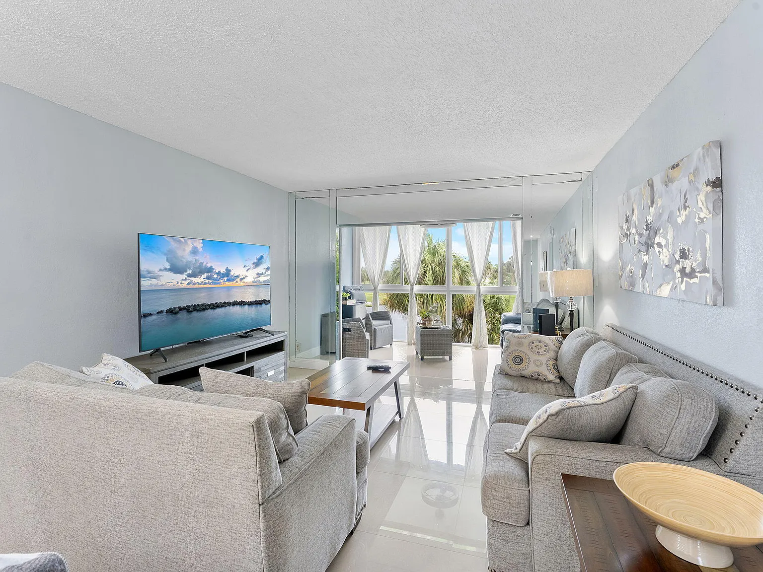 1 bed, 1.5 bath, 775 sqft, $1,350 — Photo 4