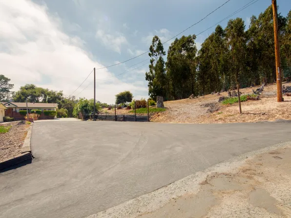 7600 Pine Tree Way, Salinas, CA 93907