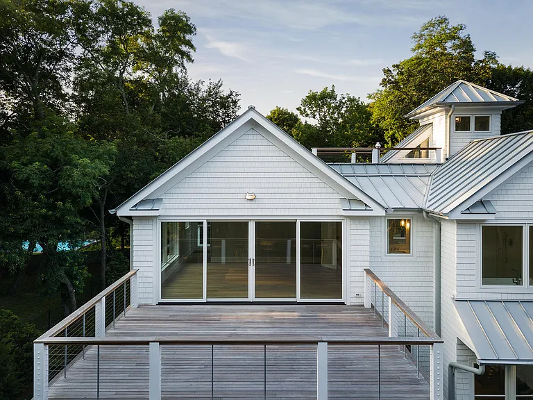 9 S Harbor Dr — Photo 3
