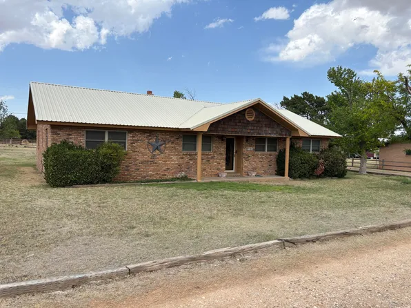 7204 Olton Rd, Plainview, TX 79072